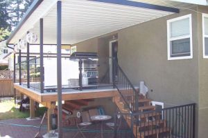 Aluminum Patio Cover, with Vinyl Decking, Glass and Aluminum Picket Railings