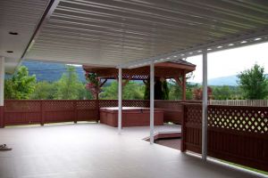 Vinyl Decking with Aluminum Deck Cover